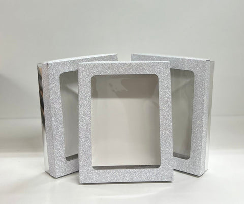Medium Rectangular Gift Box (23.5 x18.5x5cm)