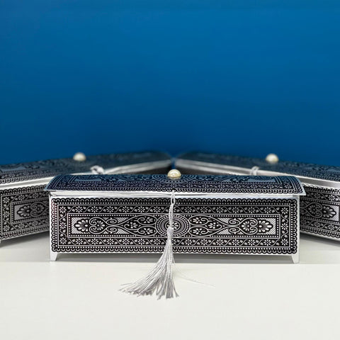 Trendy Tassle Large Gift Box Silver